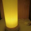 Lámpara de mesa estilo panal de abeja